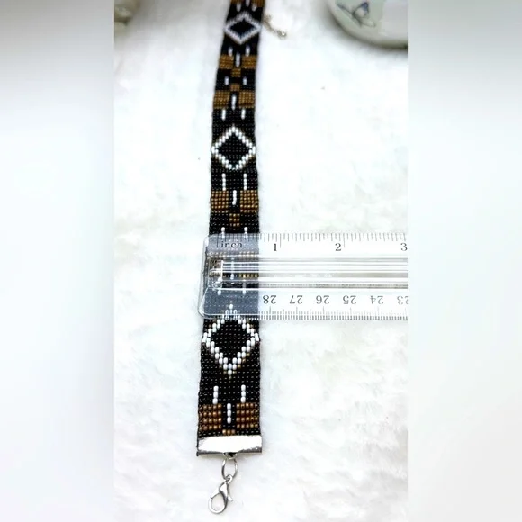 Tribal Style Beaded Choker Necklace - Black, White and gold color - Picture 8 of 8